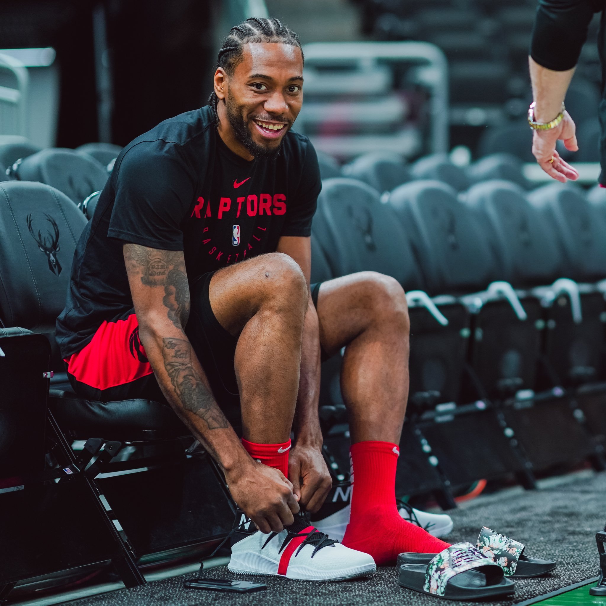 布尔戈斯将执法巴萨与马竞焦点战，两队在其执法下胜率均高（布尔戈斯将吹罚巴萨vs马竞焦点战，双方在其执法下胜率同样高）