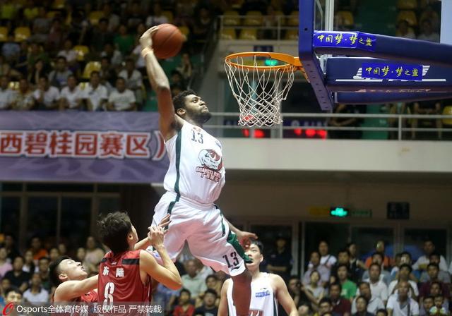 蒙雷亚尔：阿森纳有实力冲击英超、欧冠双冠王（蒙雷亚尔：阿森纳具备问鼎英超与欧冠双料冠军的能力）