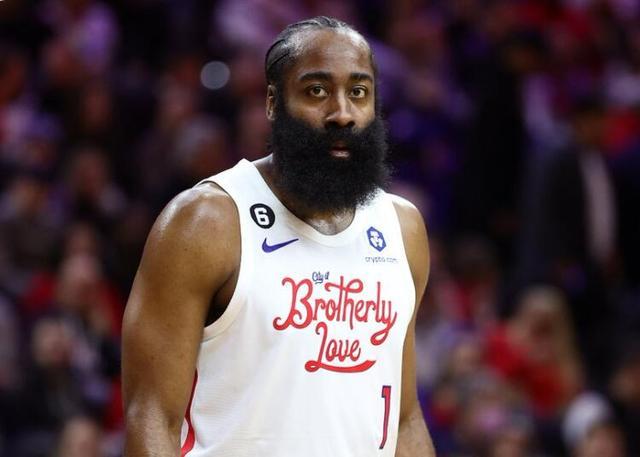 每体：巴萨有罗克20%转会分成，若5000万欧转会可获1000万欧（每体：巴萨握有罗克20%二次转会分成，若5000万欧成交将进账1000万欧）