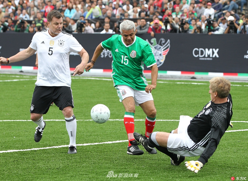 巴萨官方：费尔明右腿比目鱼肌轻微受伤，将缺阵大约两周（巴萨通报：费尔明右腿比目鱼肌轻伤，预计休战约两周）