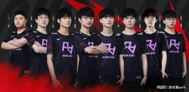 阵容建设更 阵容建设更